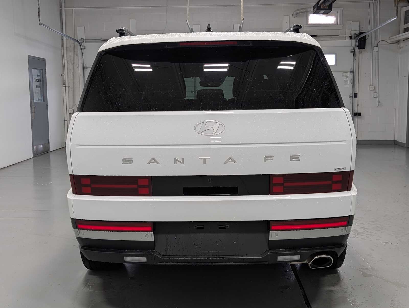Used 2025 Serenity White Hyundai Limited image 9