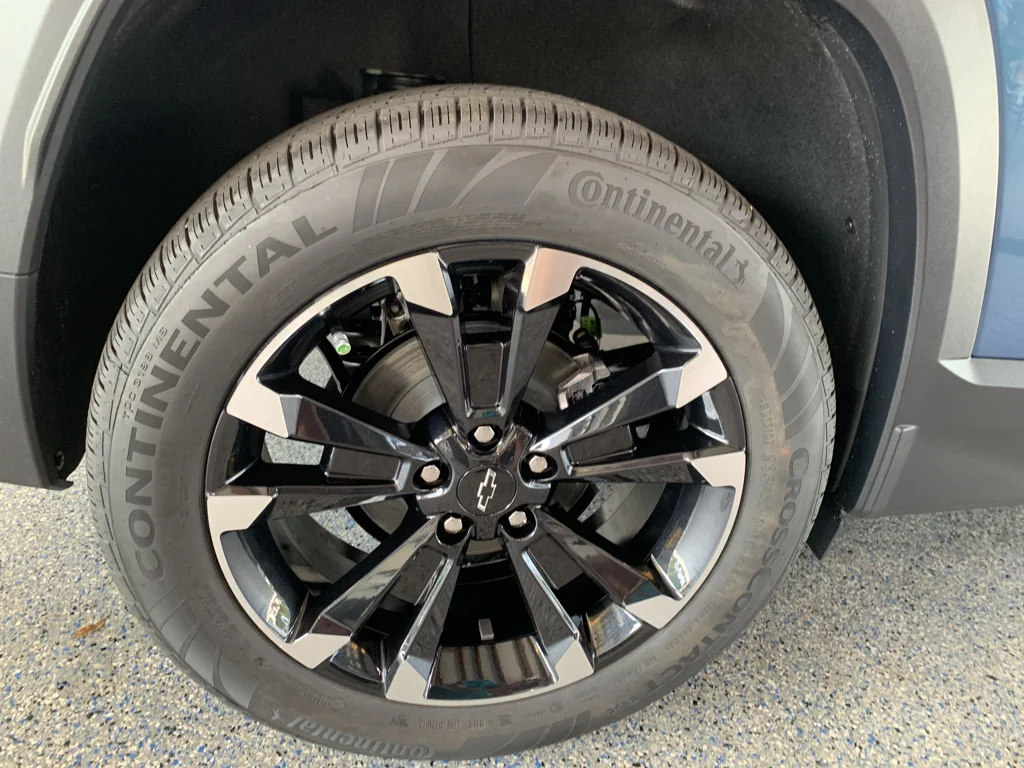 2027 Chevrolet Equinox RS - Photo 34