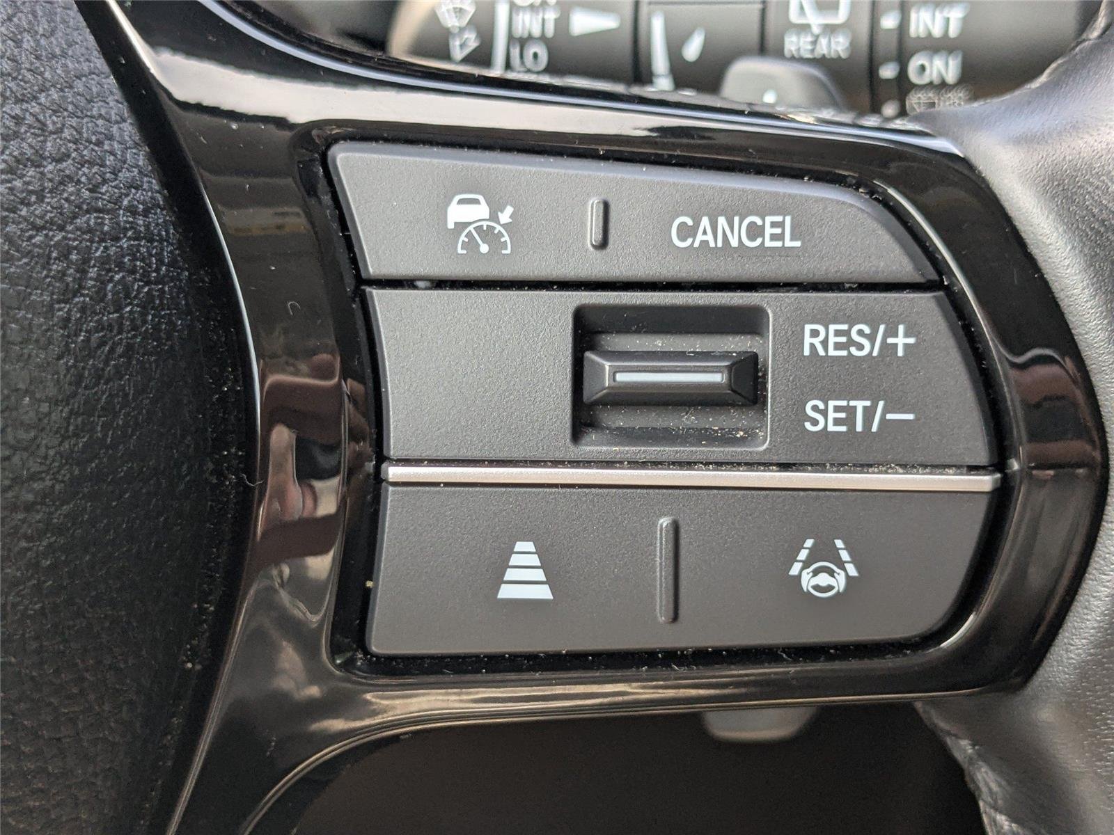 Used 2023 Platinum White Pearl Honda EX-L 7 Passenger image 24