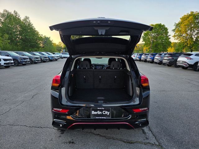 Used 2023 Black Buick Essence image 10