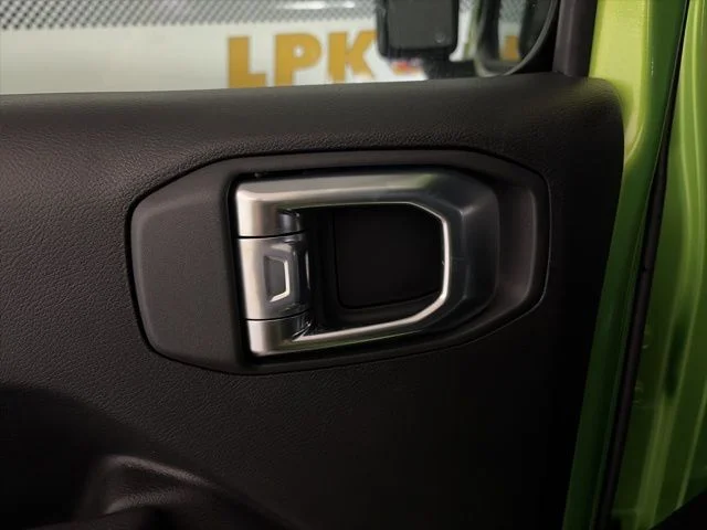 2026 Jeep Wrangler 4-Door Willys - Photo 12