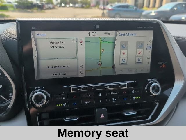 Used 2020 Silver Toyota Platinum image 7