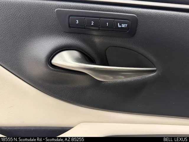 Certified Used 2024  Lexus 350 image 17