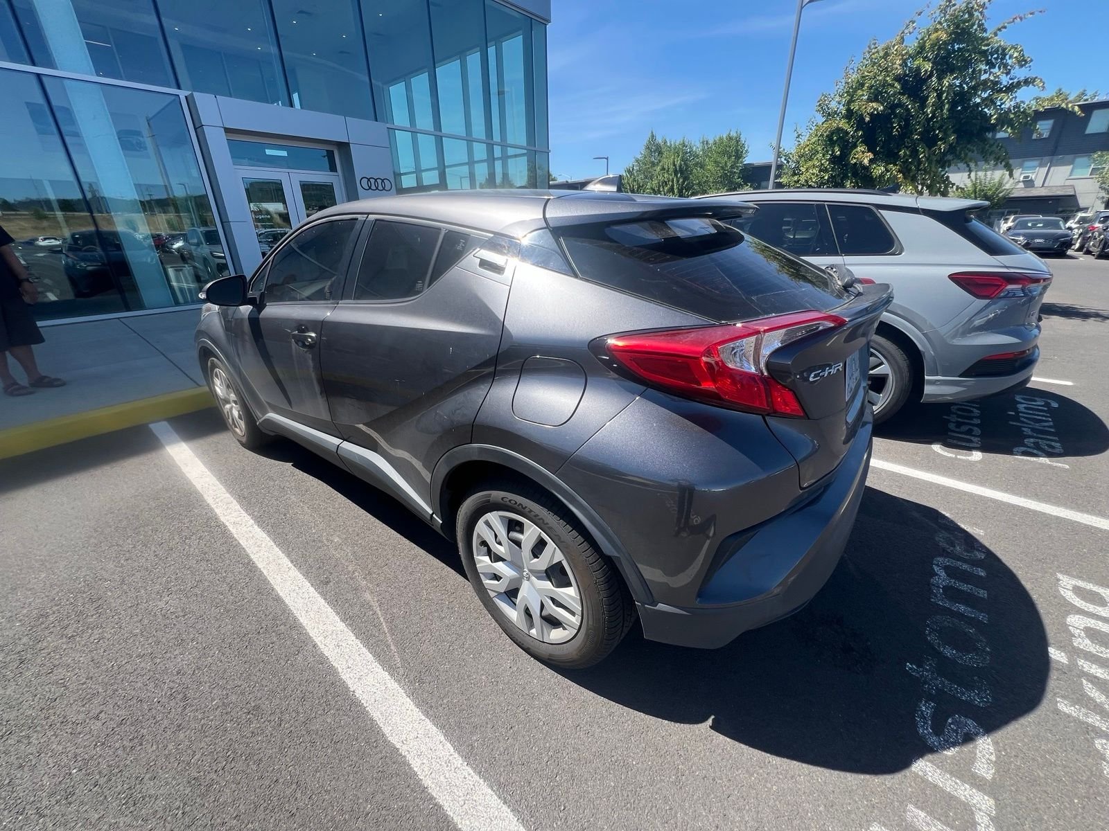 Used 2019 Gray Toyota LE image 4