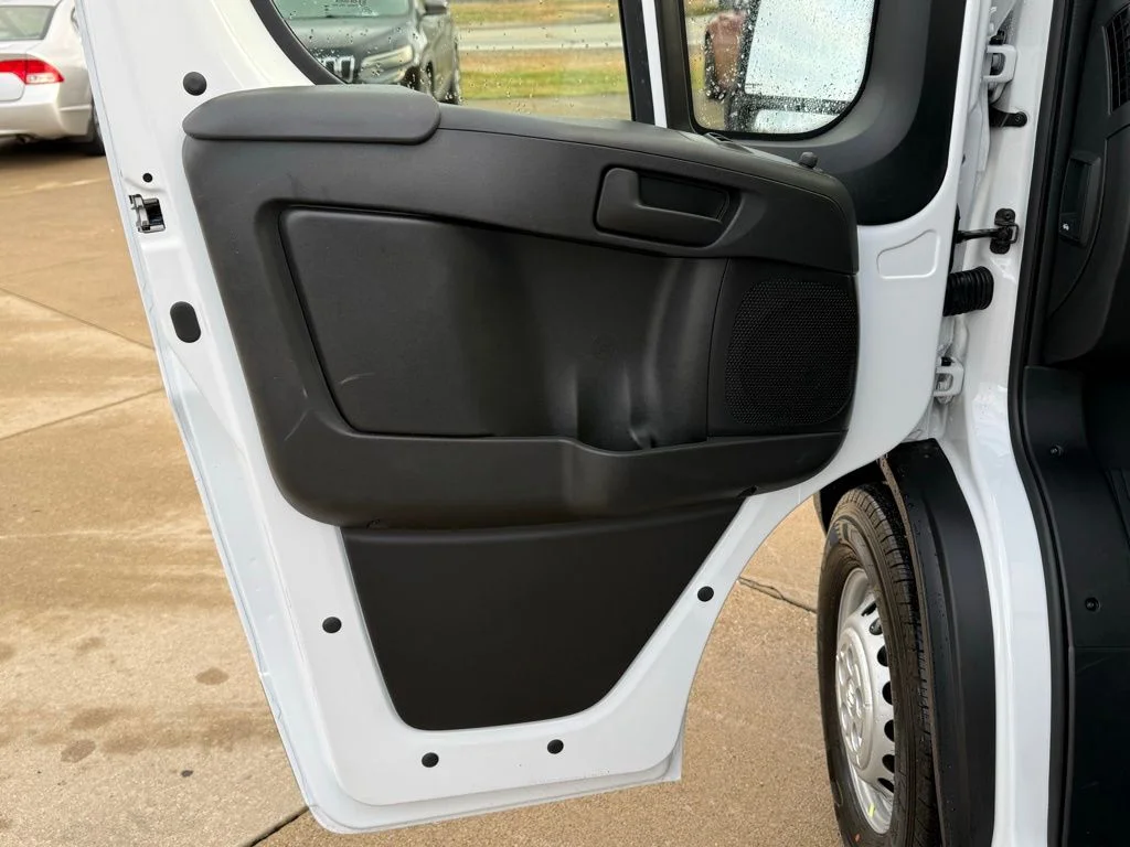 New 2026 Bright White Clear-Coat Exterior Paint RAM Cutaway image 16
