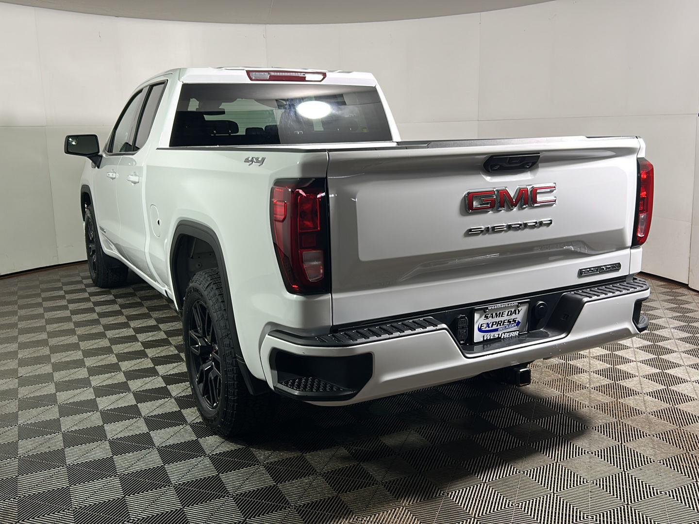 Used 2024 Summit White GMC Elevation image 7