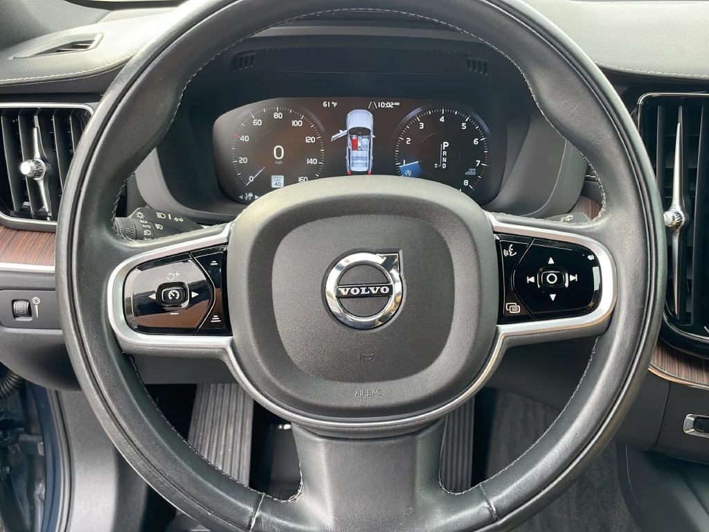Used 2021 Blue Volvo T5 Inscription image 37