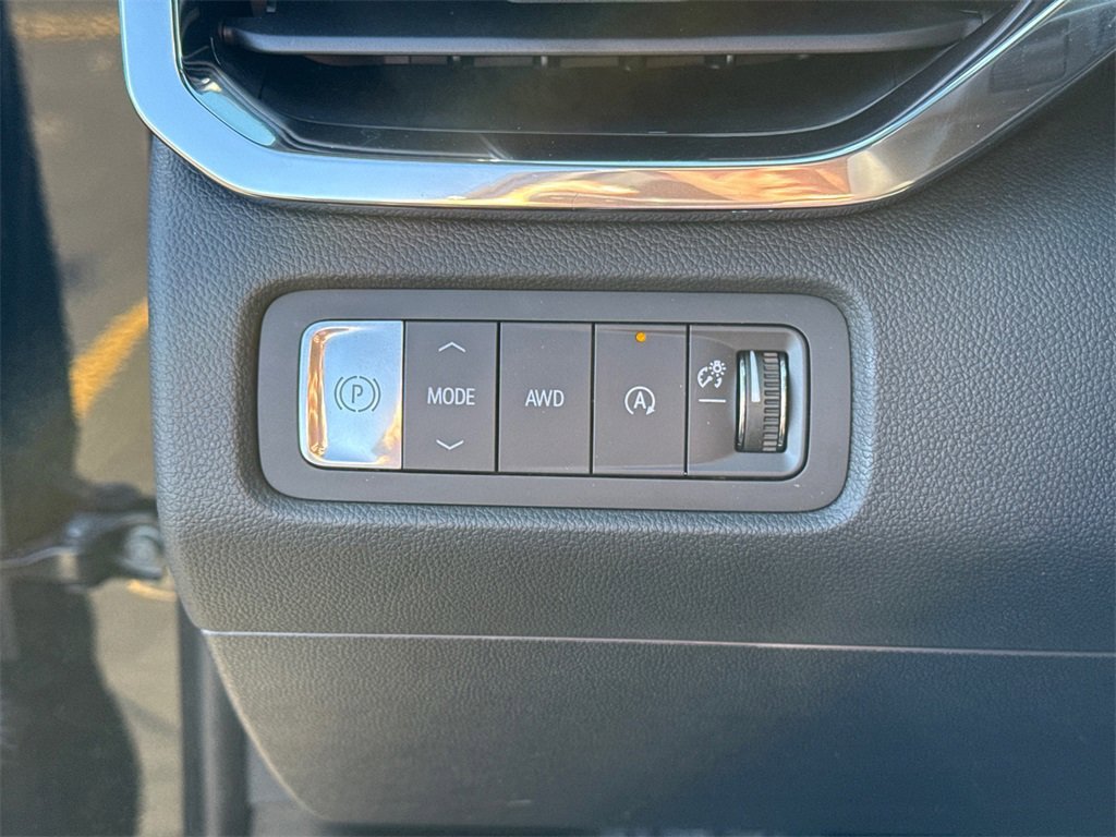 2026 GMC ACADIA - Image 18