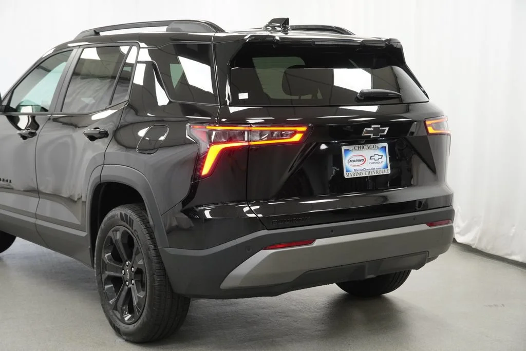New 2027 Mosaic Black Metallic Chevrolet LT image 38