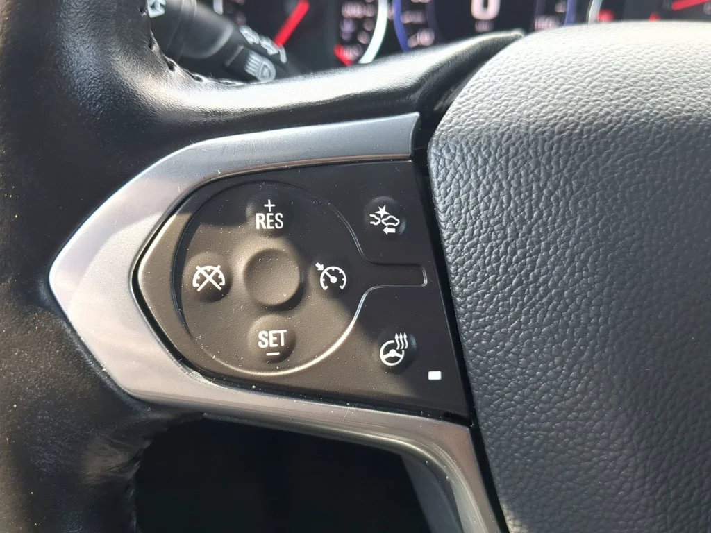 Used 2022 Summit White Chevrolet Premier image 23