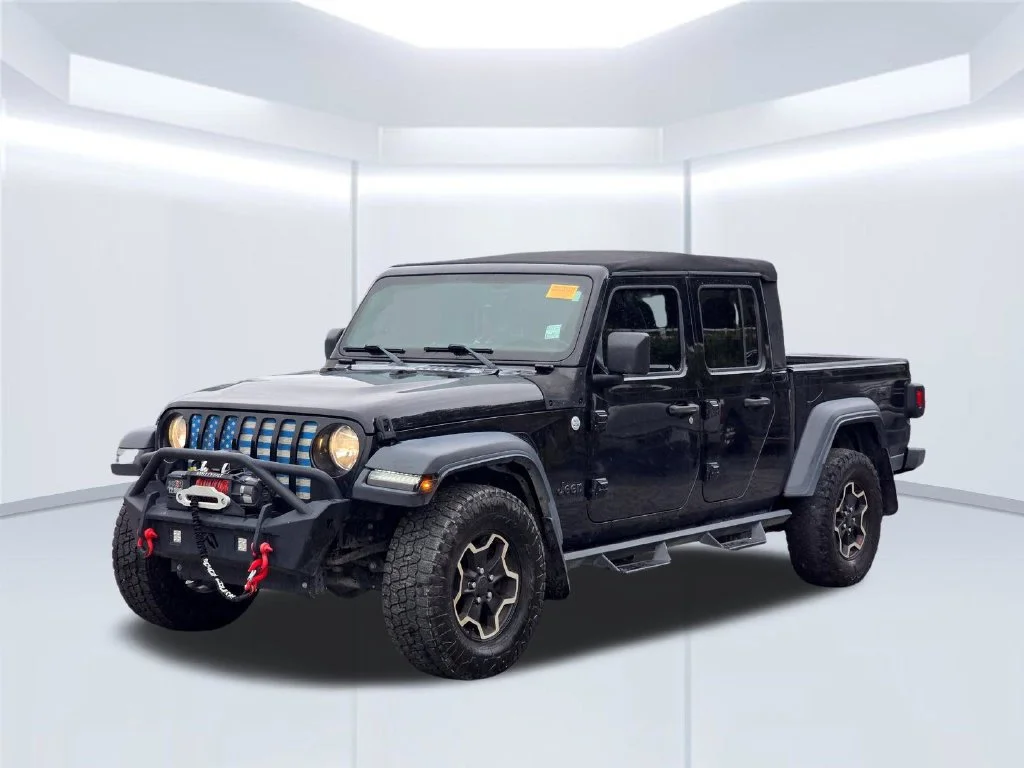 Used 2020 Black Jeep Sport image 2