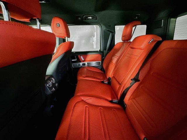New 2027 MANUFAKTUR Night Black Magno Mercedes-Benz G 580 image 57