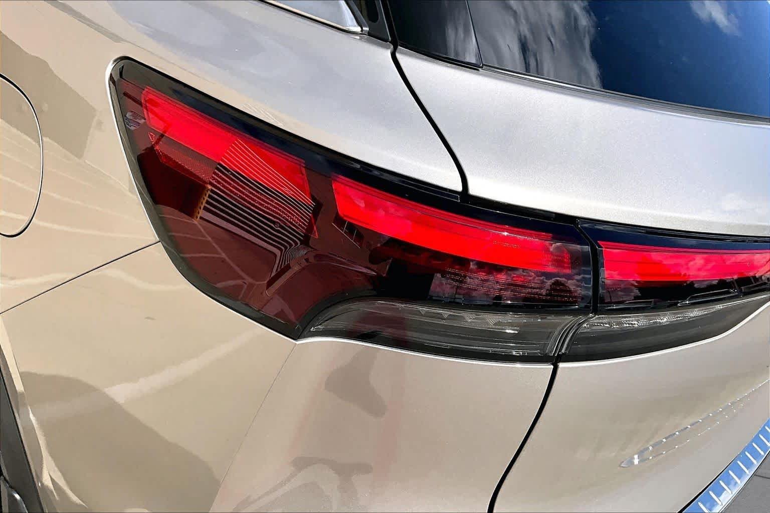 Used 2023 Warm Titanium INFINITI SENSORY image 27