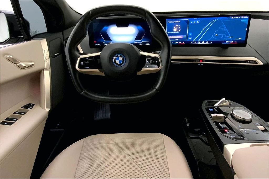 Used 2024 Dark Graphite Metallic BMW  image 4