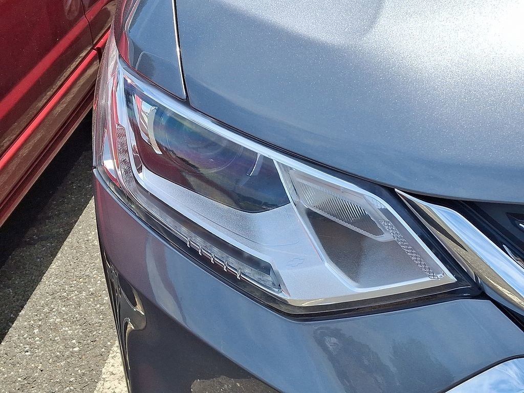 Used 2020 SATIN STEEL METALLIC Chevrolet LT Leather image 4