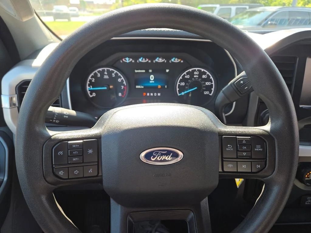 Used 2022 Black Ford XLT image 29