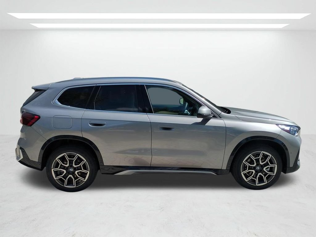 New 2027  BMW xDrive28i image 3