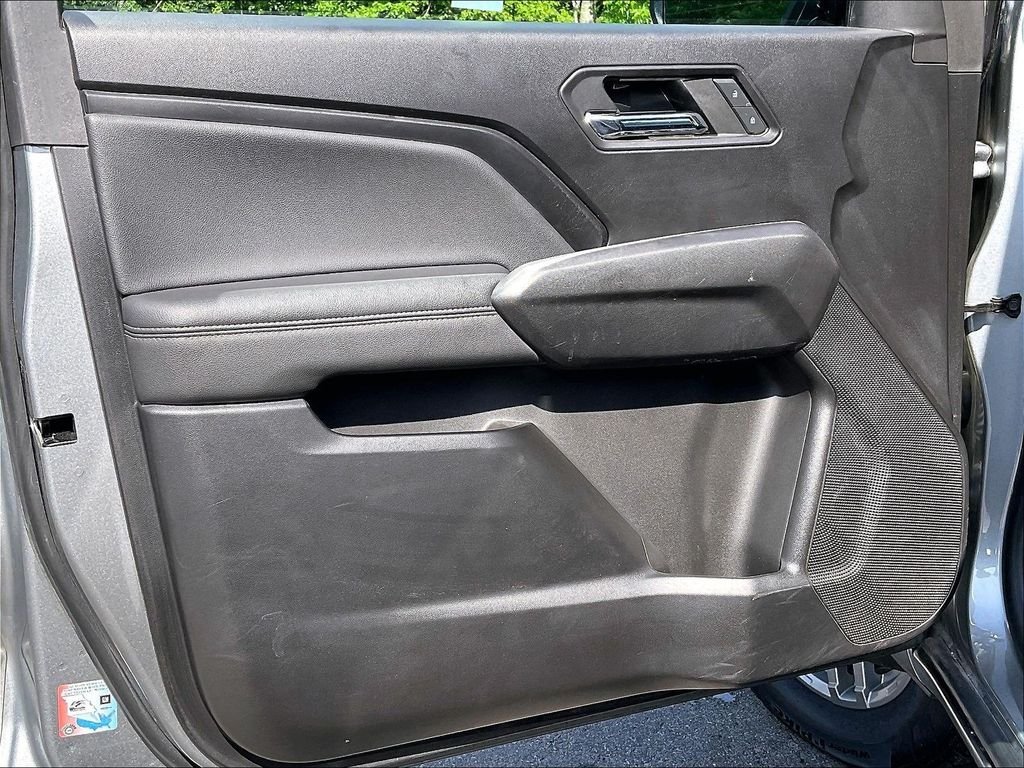 Used 2023 Gray Chevrolet LT image 9