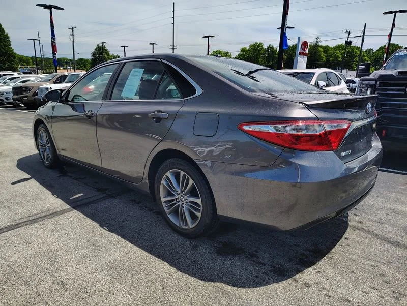 Used 2017 Gray Toyota SE image 6