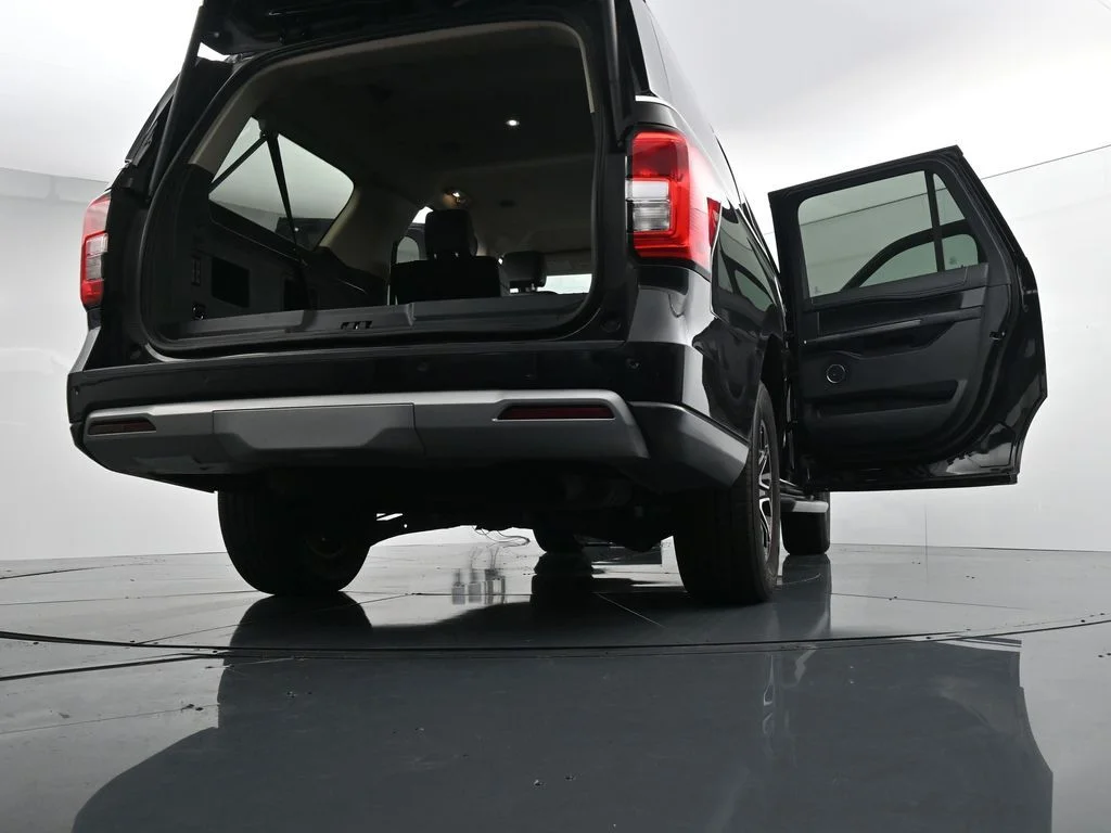 Used 2024 Black Ford XLT image 30