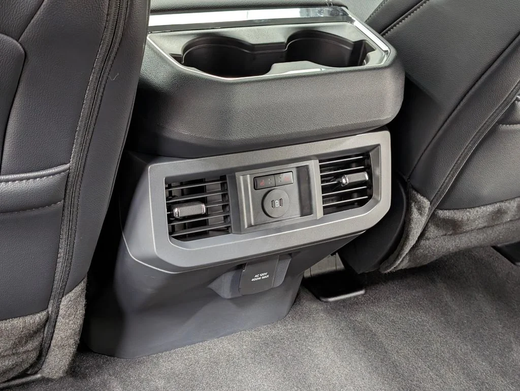 New 2026 Oxford White Ford F-250® Lariat® image 19