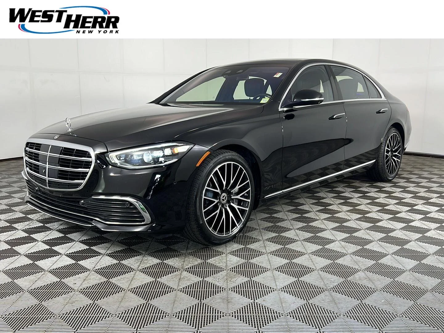 Used 2021 Black Mercedes-Benz S 580 image 1