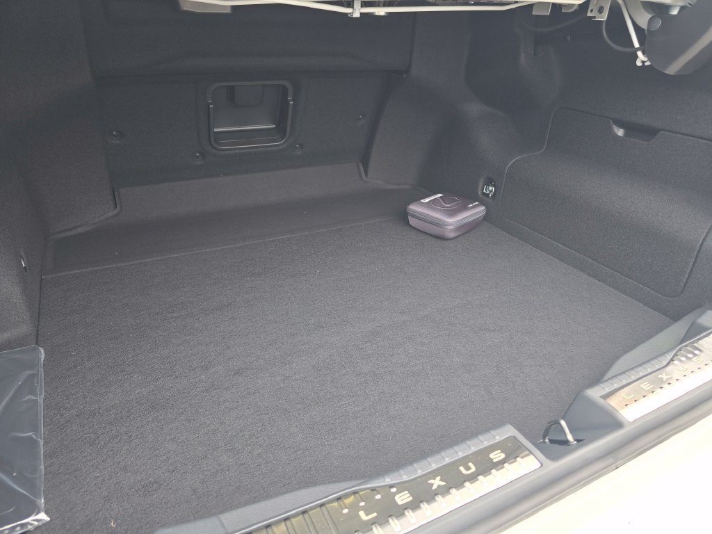 New 2026 Ultra White Lexus PREMIUM image 31