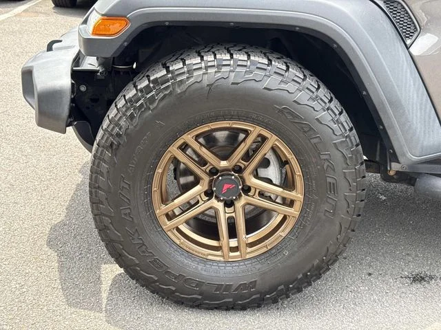 Used 2018 Gray Jeep Unlimited Sport S image 11