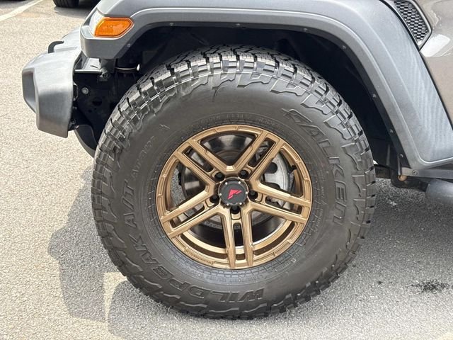 Used 2018 Gray Jeep Unlimited Sport S image 11