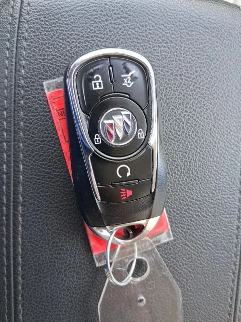 Used 2022 White Buick Select image 19