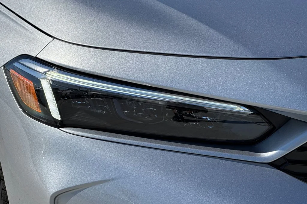 Used 2026 Solar Silver Metallic Honda Sport image 28