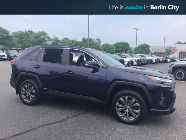 2022 Toyota RAV4 Hybrid XLE Premium