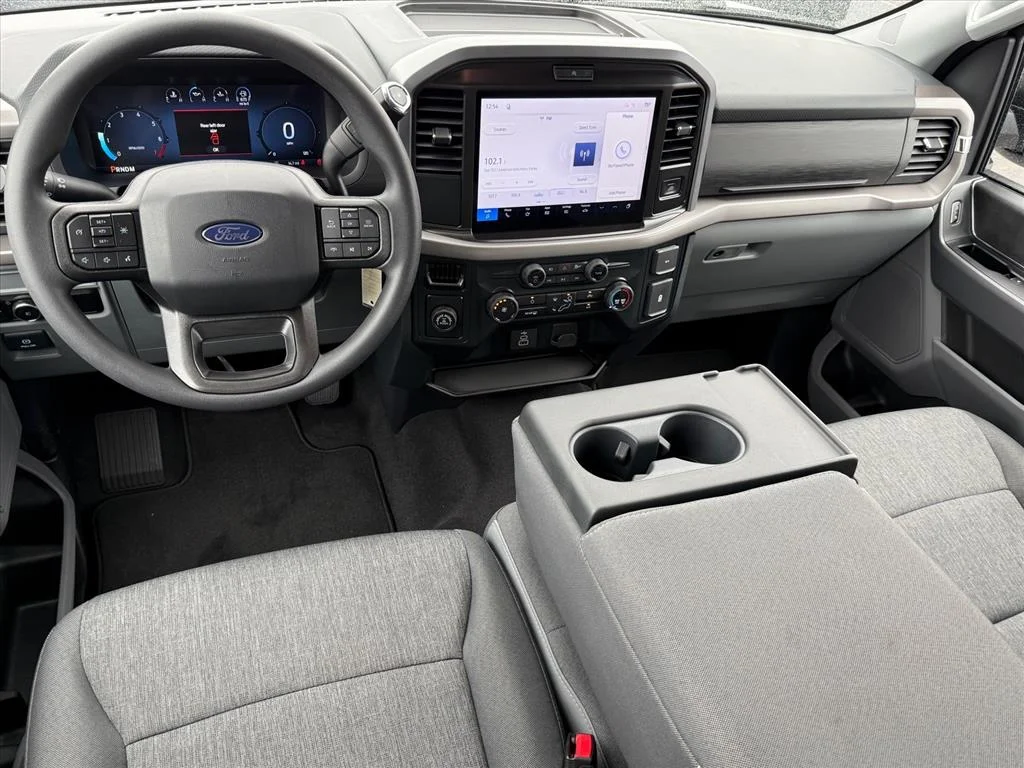 New 2026 Avalanche Ford XLT image 7
