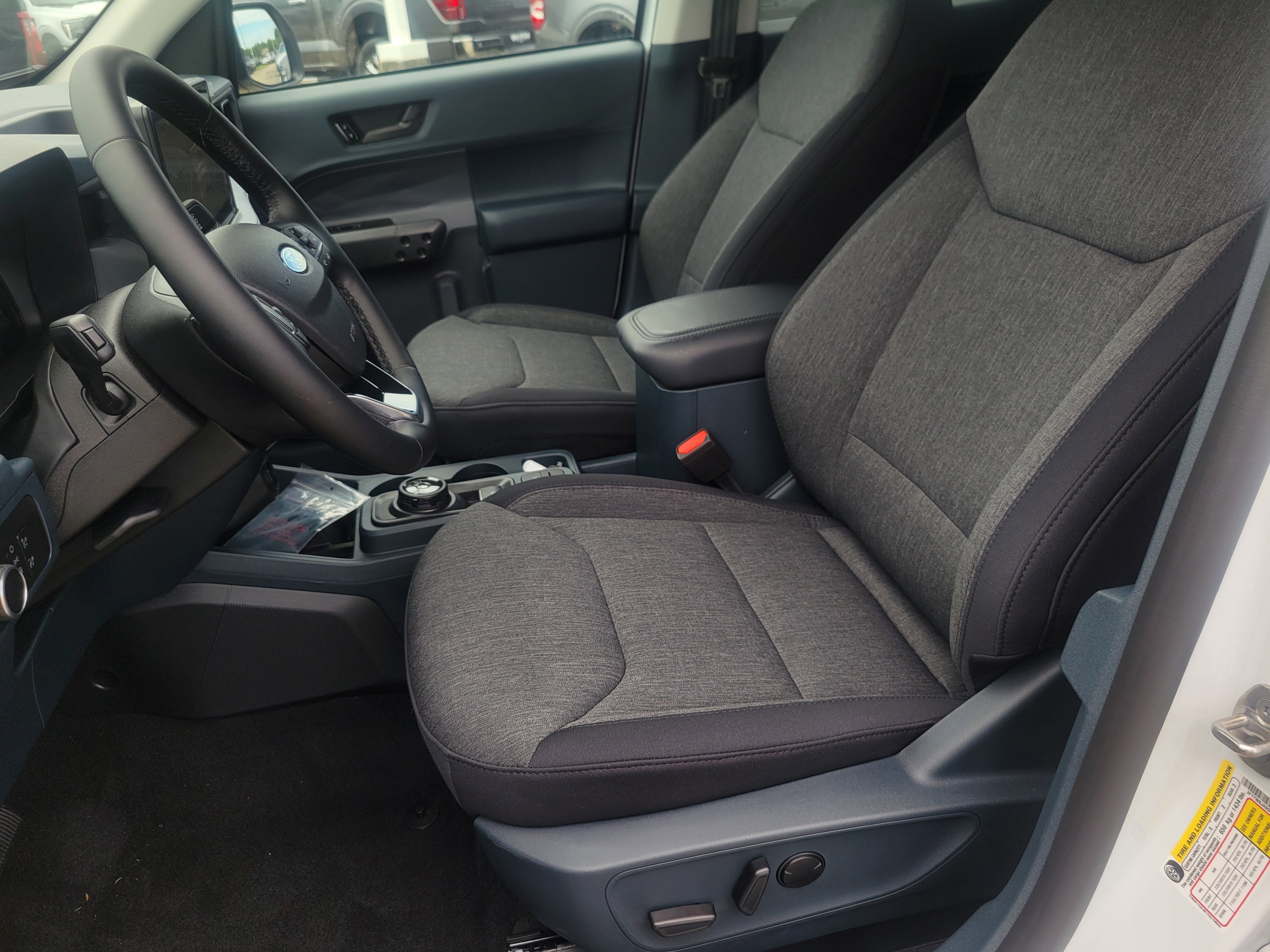 2025 Ford Maverick XLT - Photo 13