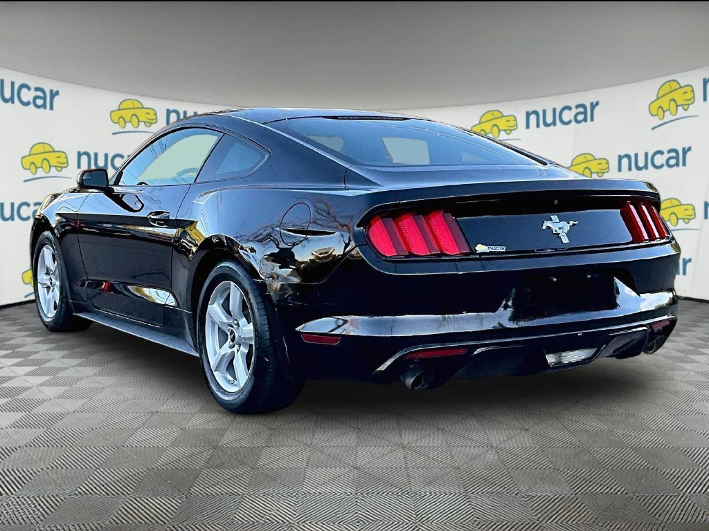 Used 2015 Black Ford V6 image 4