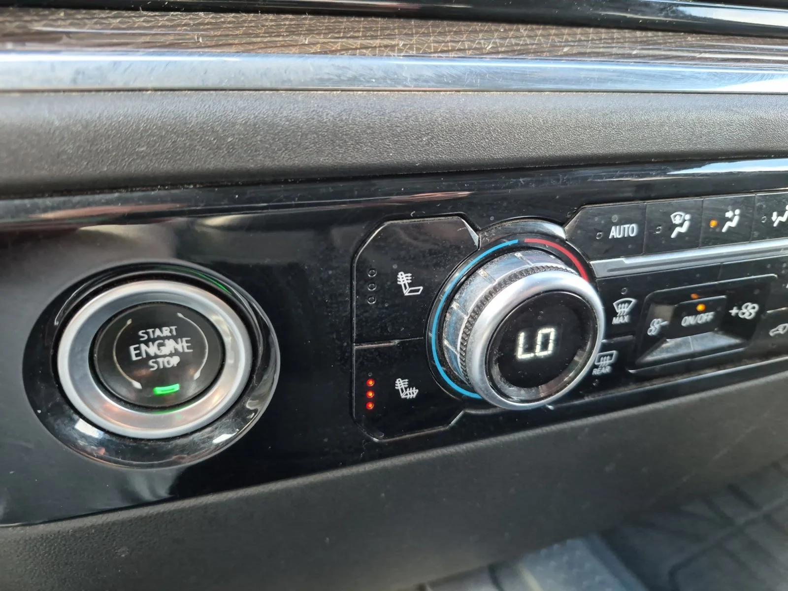 Used 2022 Summit White GMC Elevation image 24