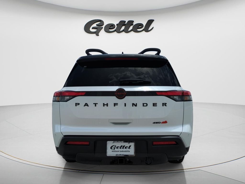 New 2026 Everest White Pearl TriCoat / Super Black Two-tone Nissan Rock Creek® image 6
