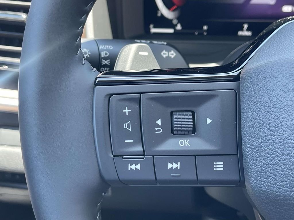 New 2026 Everest White Pearl TriCoat / Super Black Two-tone Nissan Platinum image 22