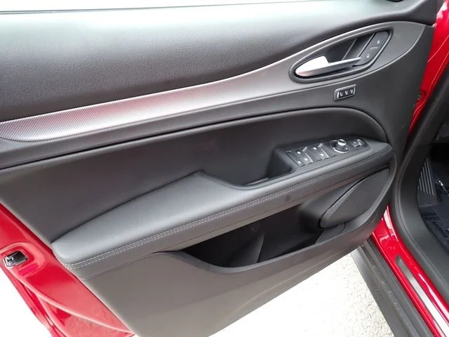 2025 Alfa Romeo Stelvio Base - Photo 16