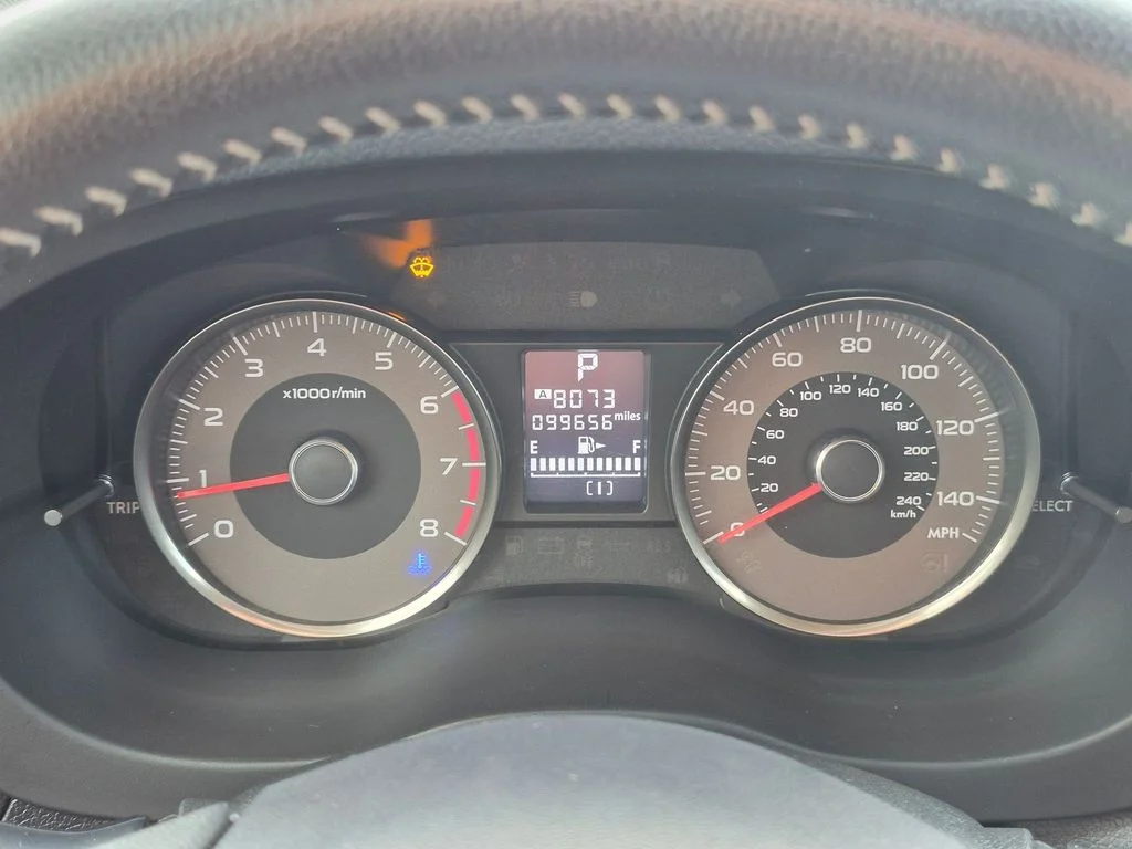Used 2018 Dark Gray Metallic Subaru Premium image 11