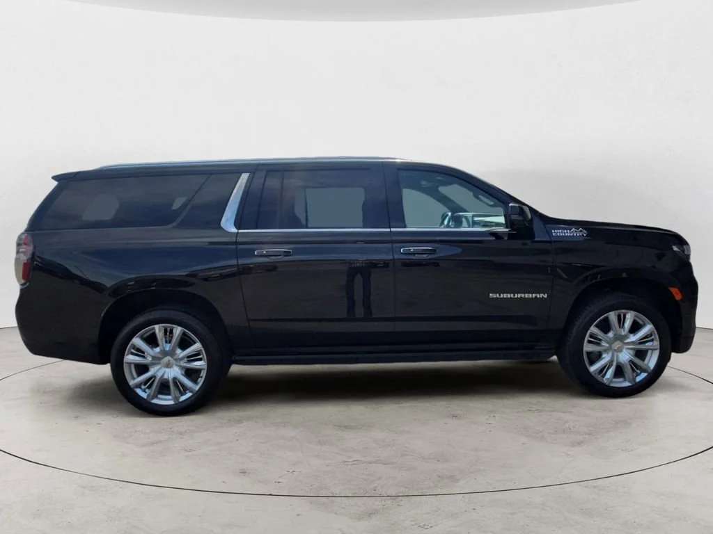 Used 2024 Black Chevrolet High Country image 6