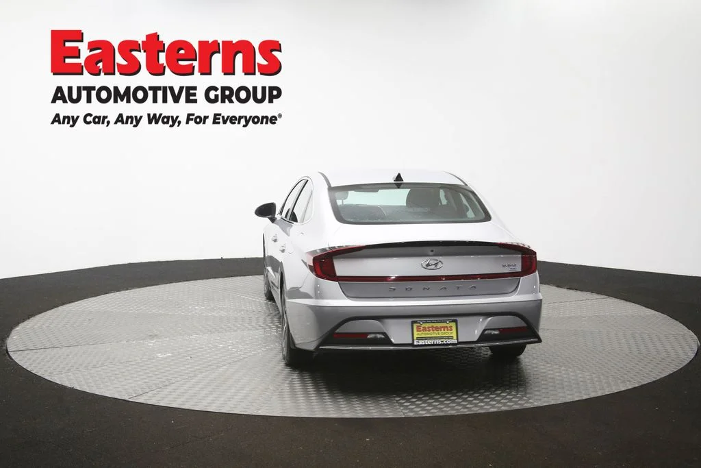 Used 2023 Silver Hyundai Blue image 39