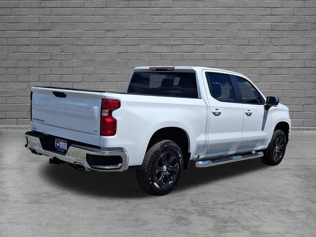Used 2022 Summit White Chevrolet LT image 12