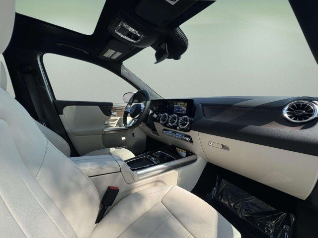 New 2026 GREY Mercedes-Benz GLA 250 image 17