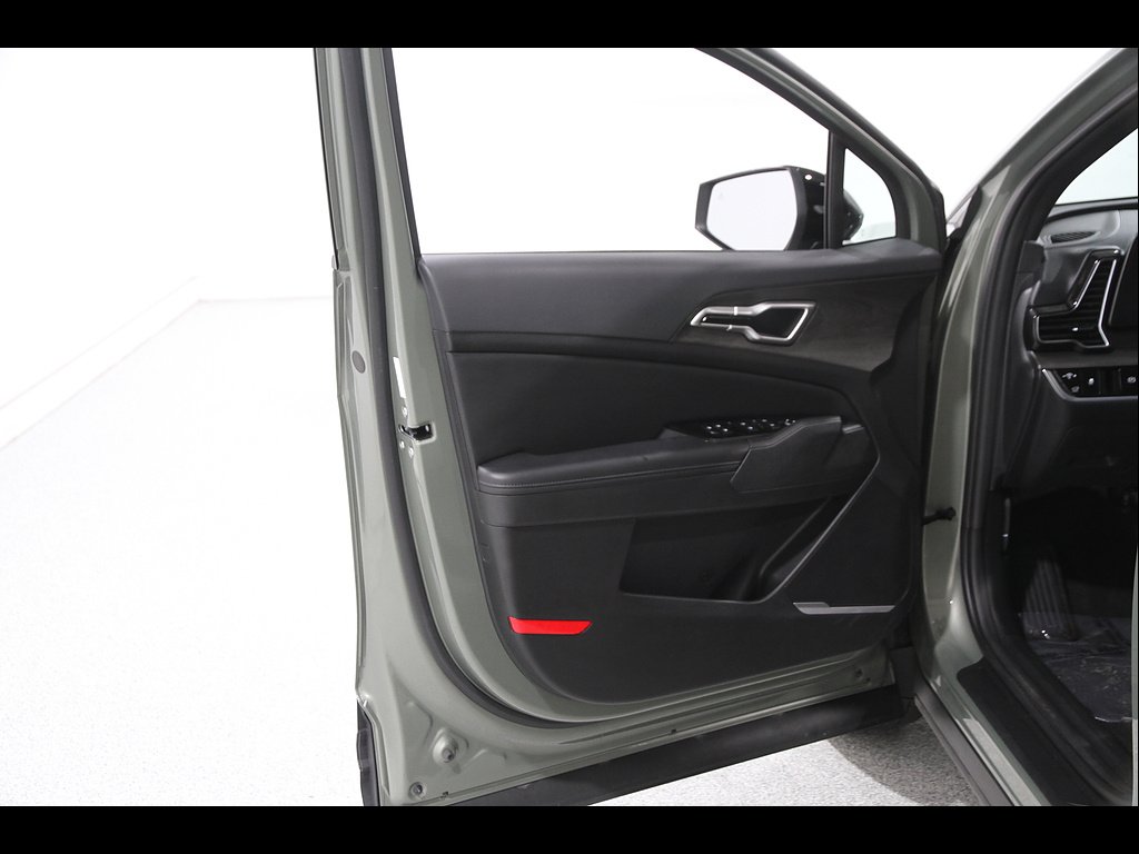 Used 2024 Jungle Green Kia X-Line image 4