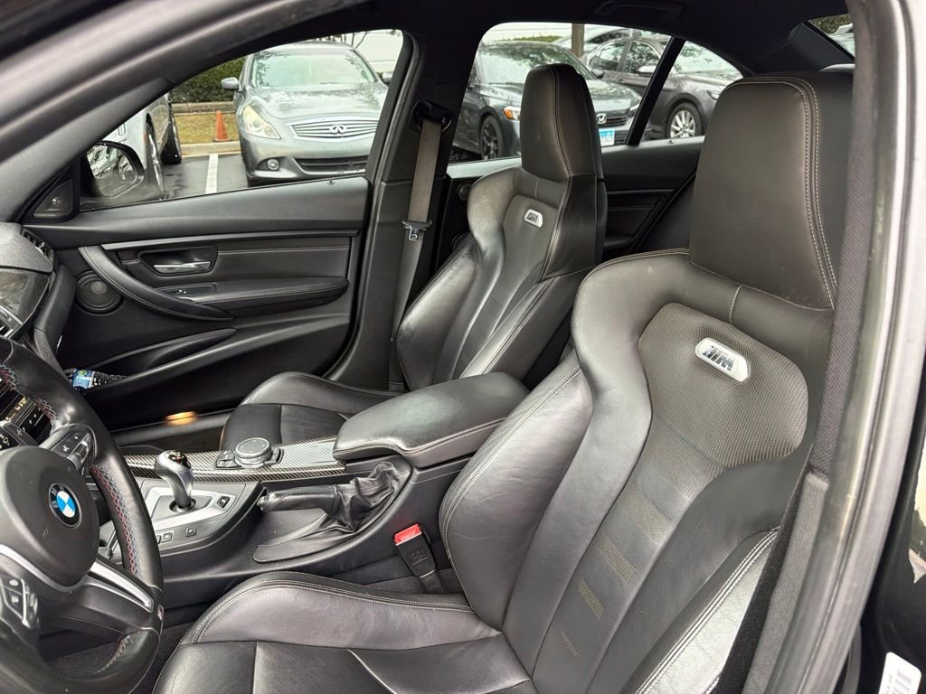 Used 2017 Black Sapphire Metallic BMW Base image 11
