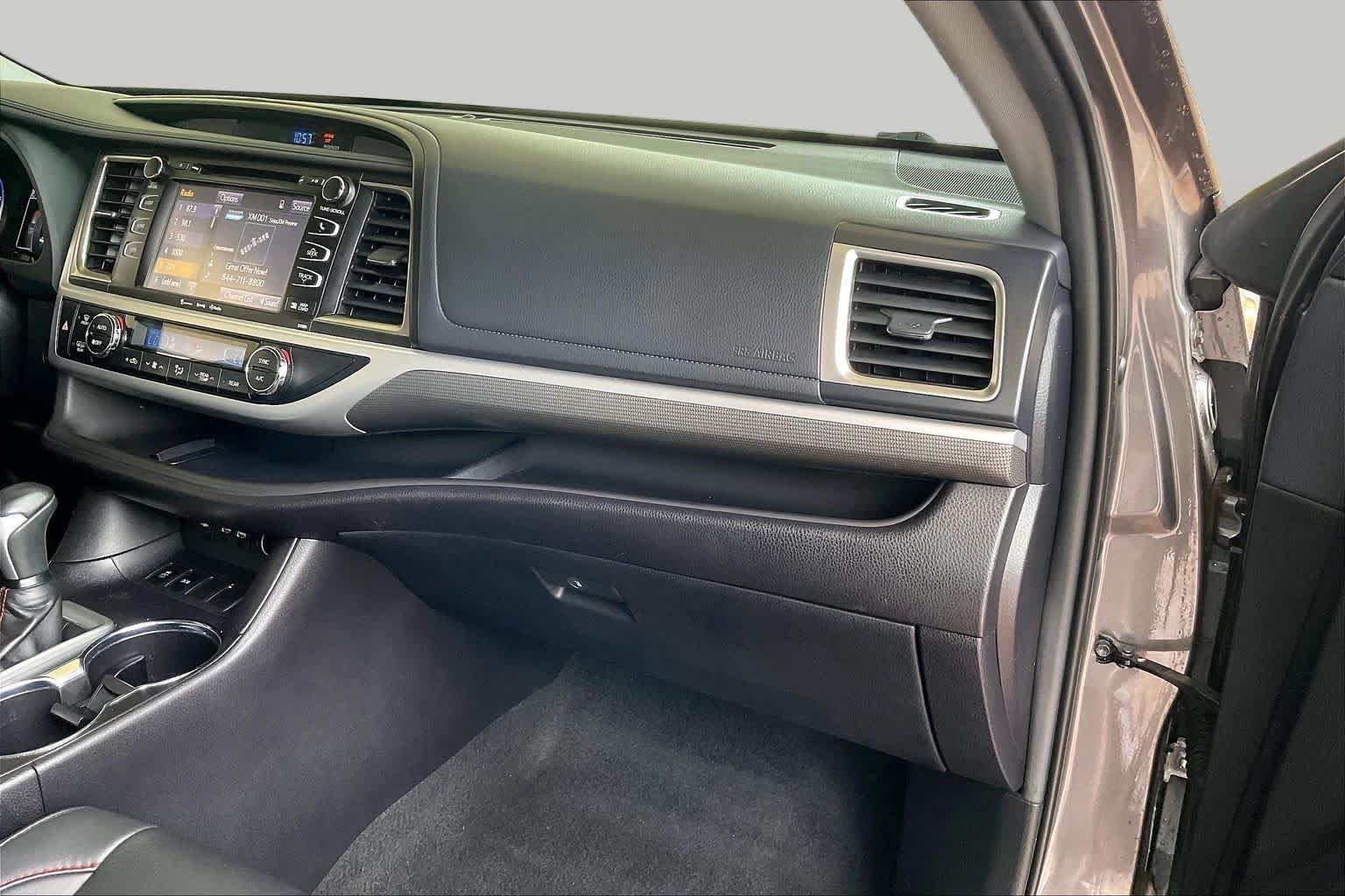 Used 2019 Predawn Gray Mica Toyota SE image 16
