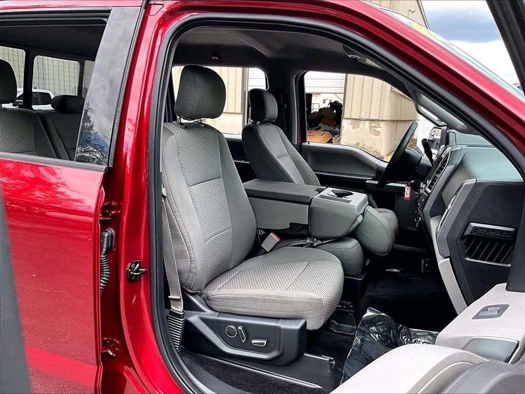 Used 2016 Ruby Red Metallic Tinted Clearcoat Ford XLT image 11