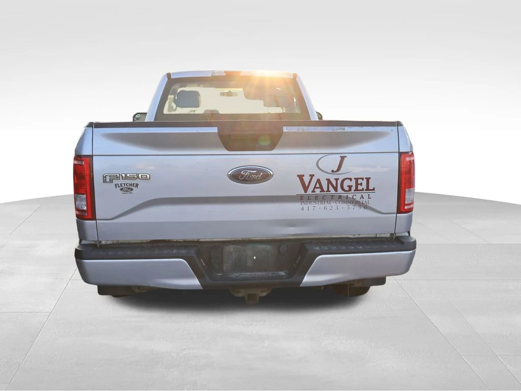 Used 2017 Silver Ford XL image 18