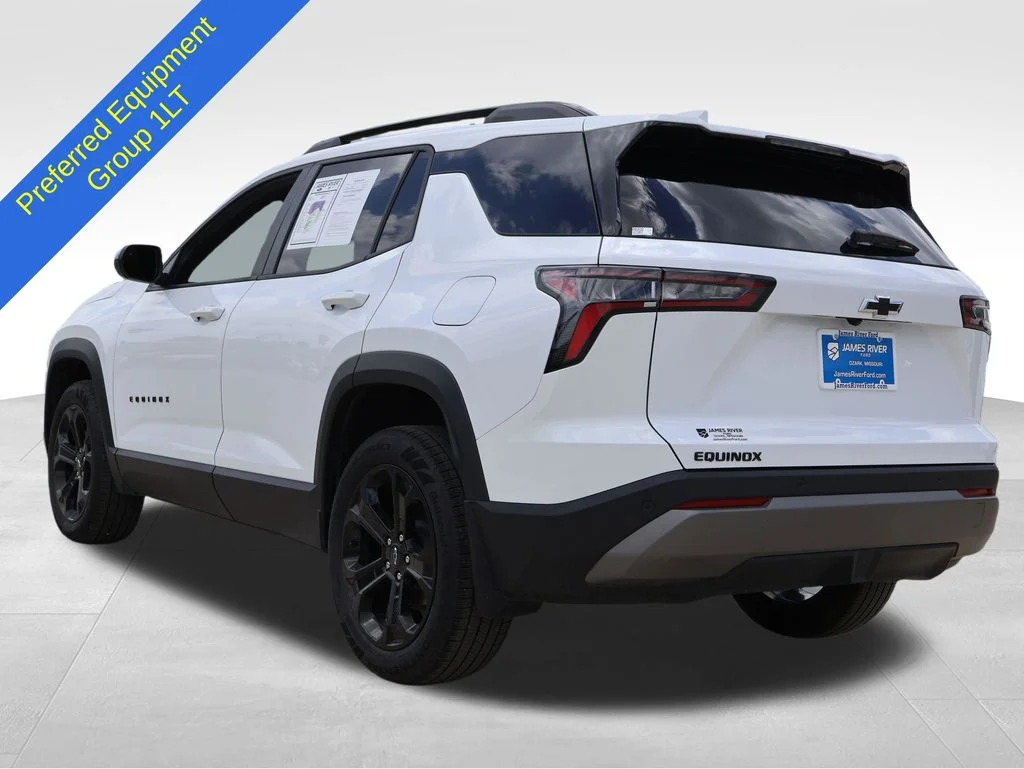 Used 2026 Summit White Chevrolet LT image 3